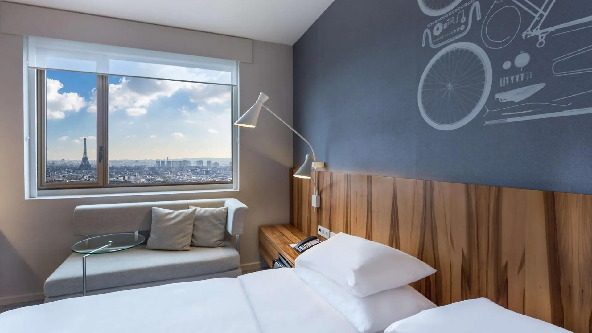 Hyatt Regency Etoile Hotel