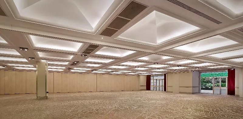 Hyatt Regency Etoile Paryż