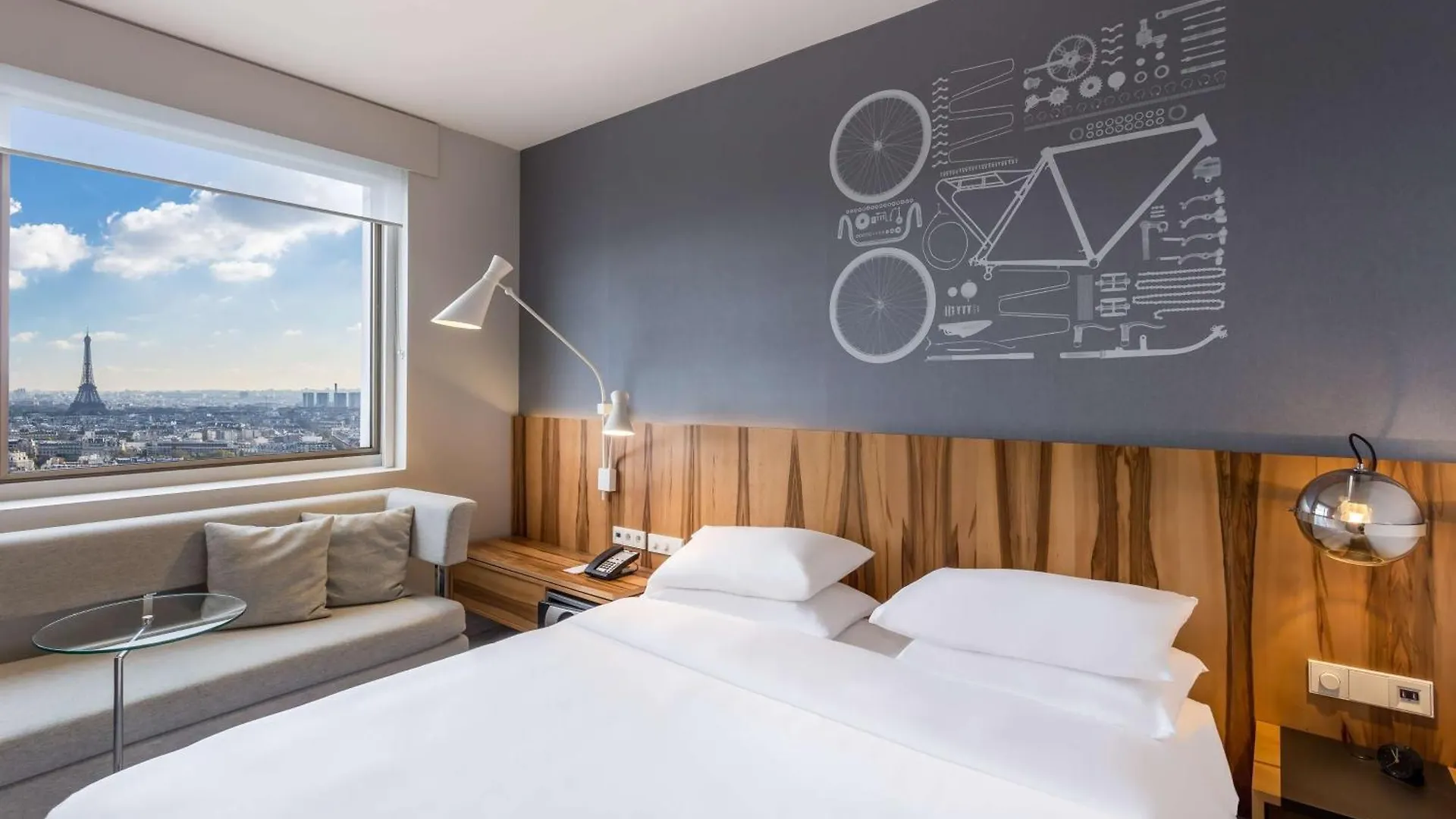 Hyatt Regency Etoile Hotel Paris
