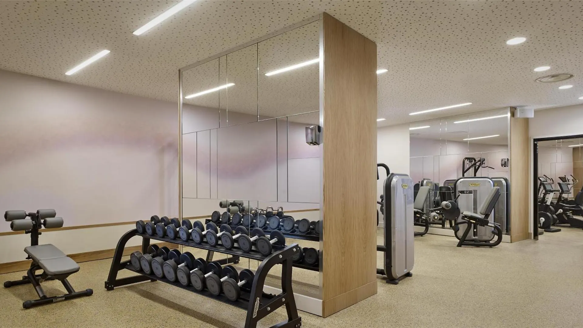 Hyatt Regency Etoile 4* Paris