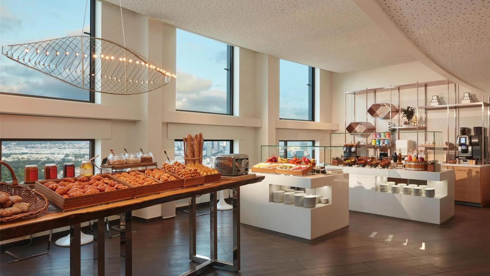 Hyatt Regency Etoile