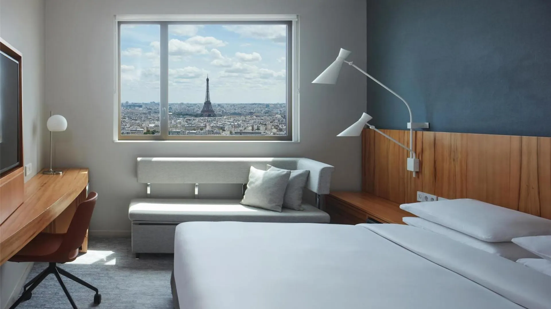 Hyatt Regency Etoile Hotel
