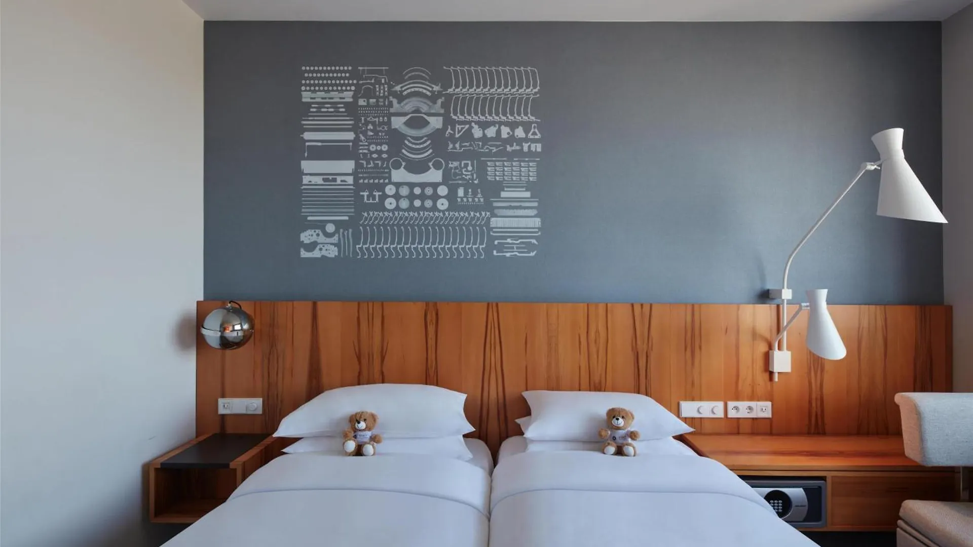 Hotel Hyatt Regency Etoile Paris