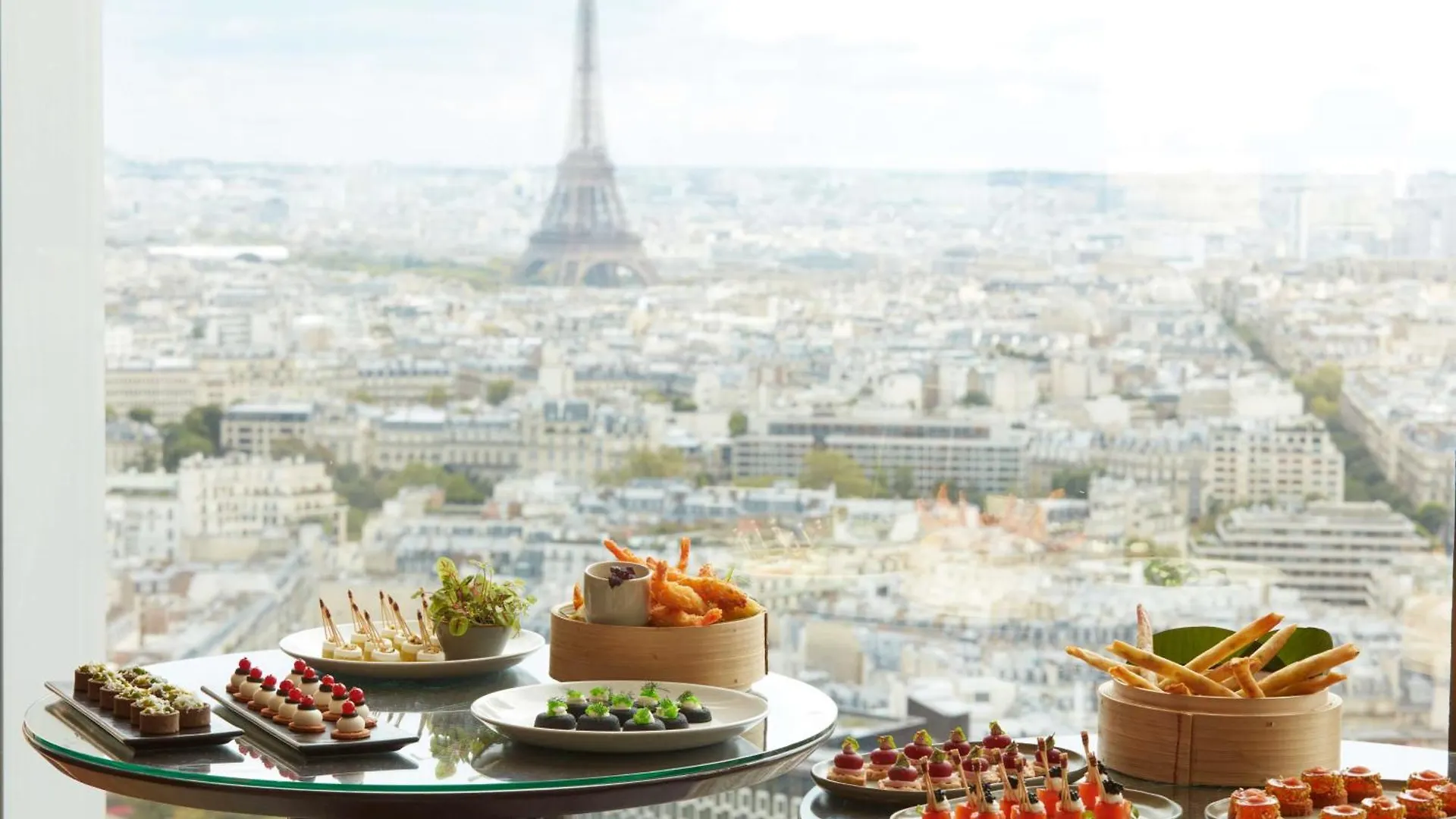 Hyatt Regency Etoile Hotel