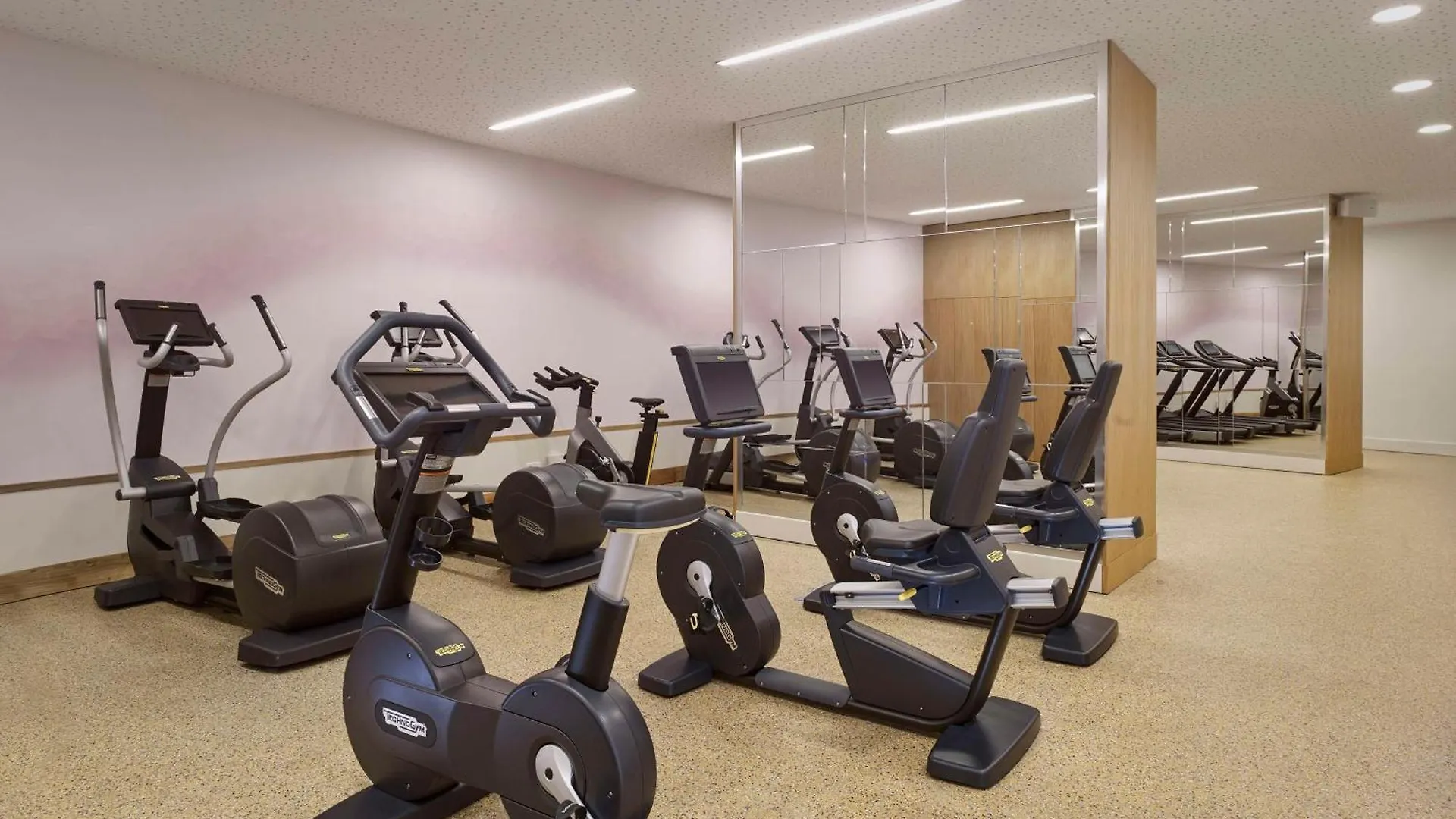 Hyatt Regency Etoile Hotel