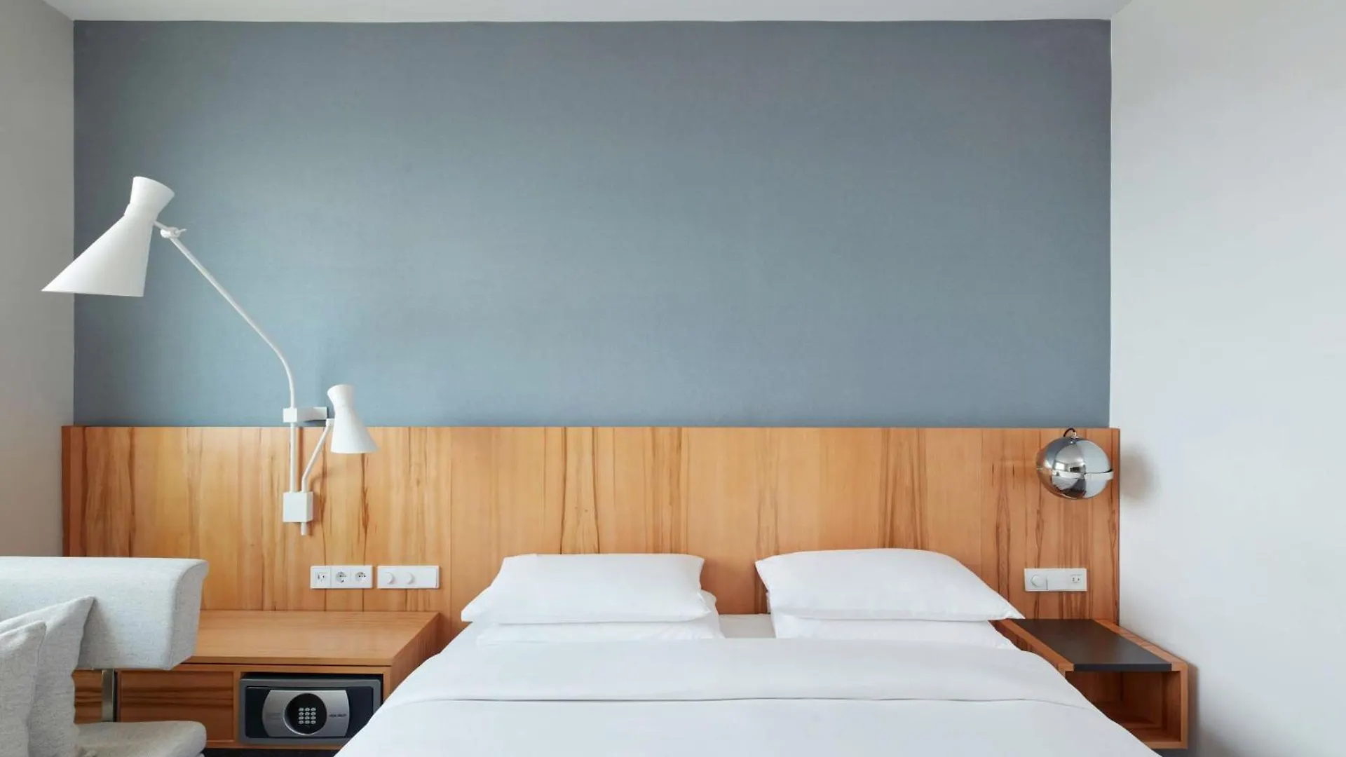 Hyatt Regency Etoile 4* Paříž