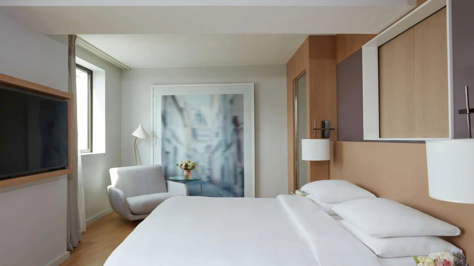 Hyatt Regency Etoile
