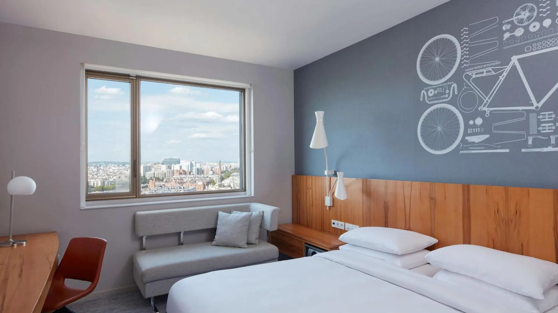 Hotel Hyatt Regency Etoile 4*
