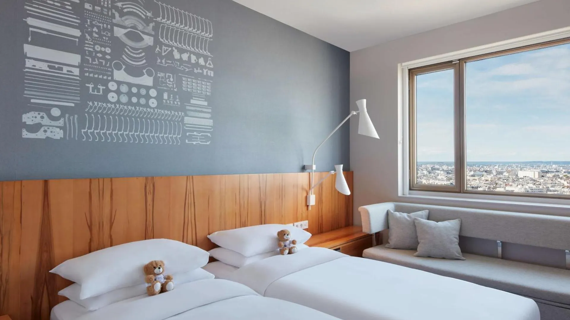 Hyatt Regency Etoile