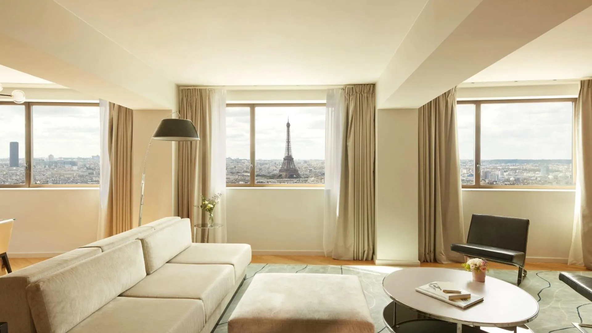 Hyatt Regency Etoile 4* Paříž